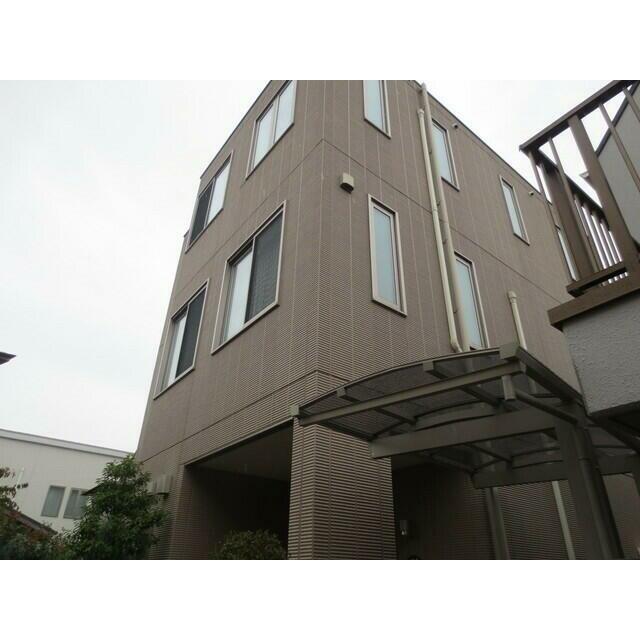 1LDK Apartment in Meguro, Tokyo - Image 1