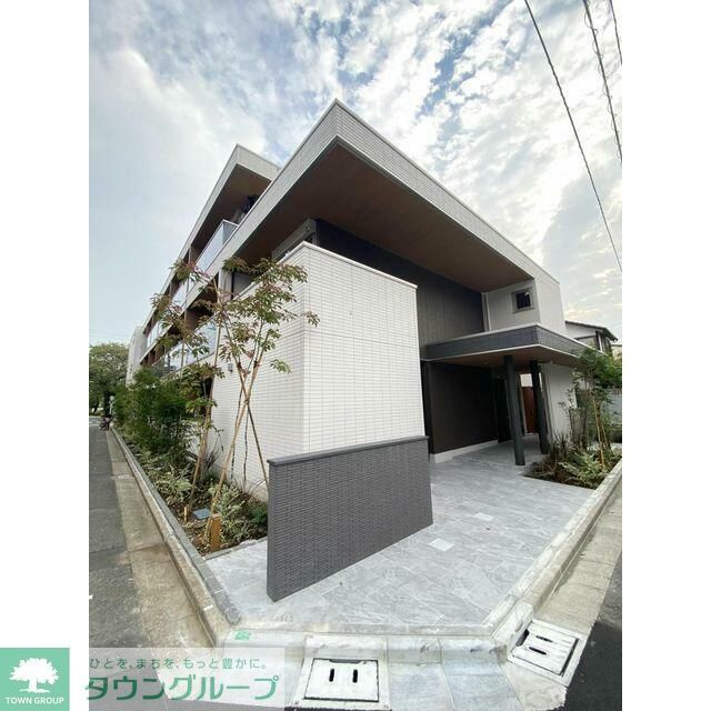 1LDK Apartment in Nakano, Tokyo - Image 1