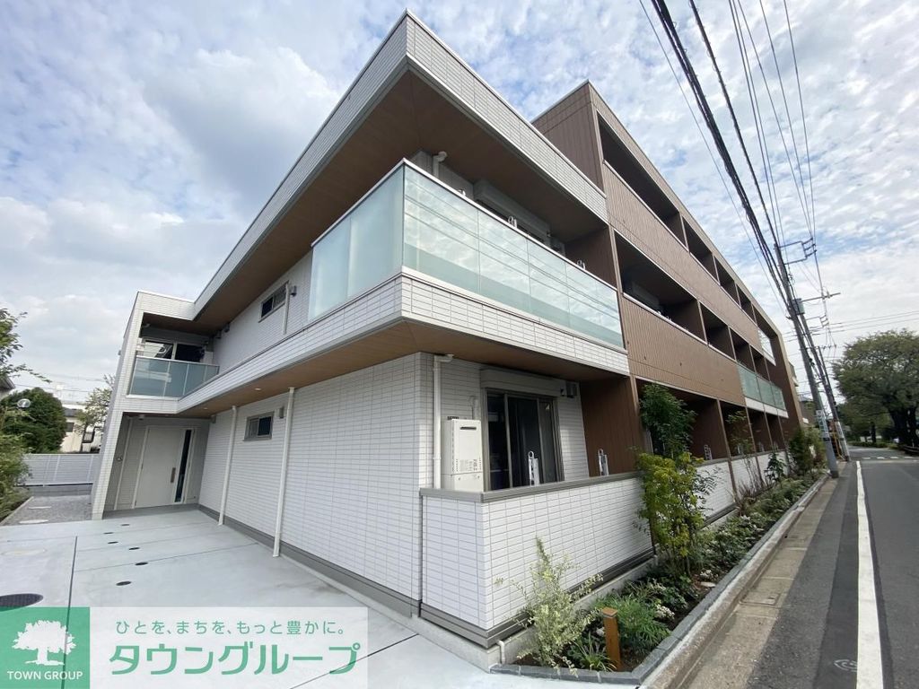 1LDK Apartment in Nakano, Tokyo - Image 1