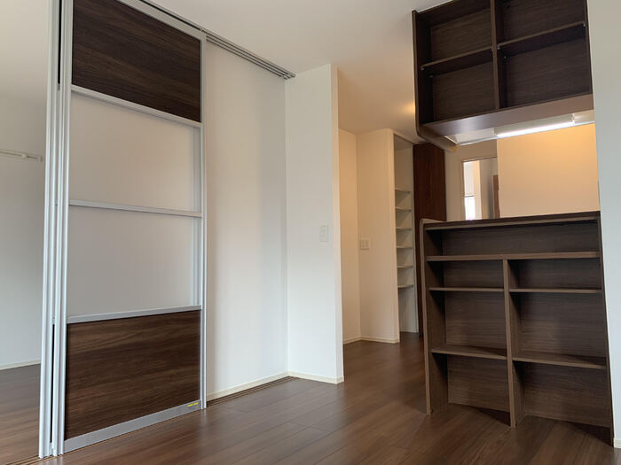 1LDK Apartment in Nakano, Tokyo — photo 3 of 3