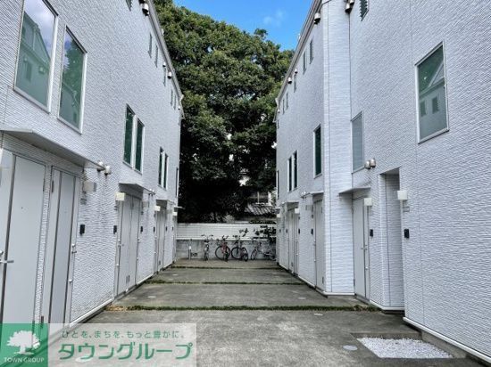 1LDK Apartment in Setagaya, Tokyo - Image 1