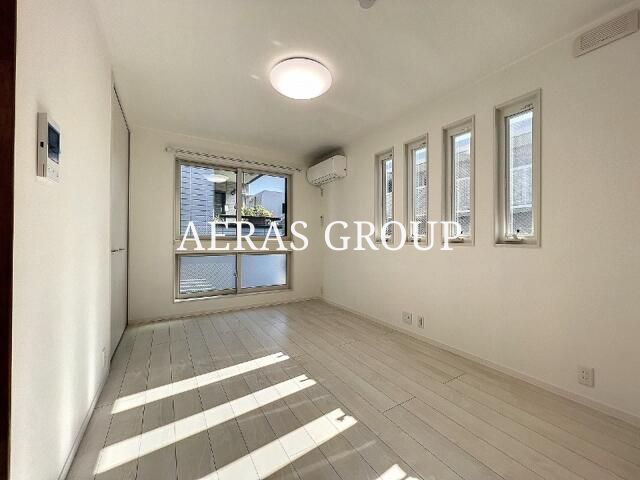 1LDK Apartment in Setagaya, Tokyo — photo 3 of 3