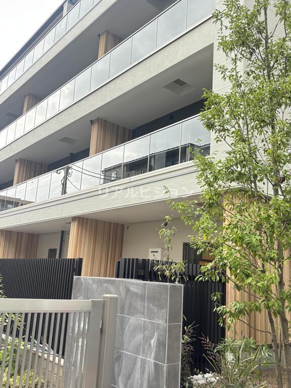 1LDK Apartment in Shinjuku, Tokyo — photo 3 of 3