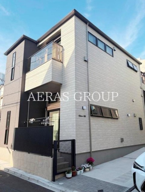 1LDK Apartment in Shinjuku, Tokyo - Image 1