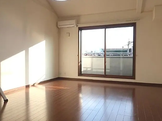 1LDK Apartment in Shinjuku, Tokyo - Image 1