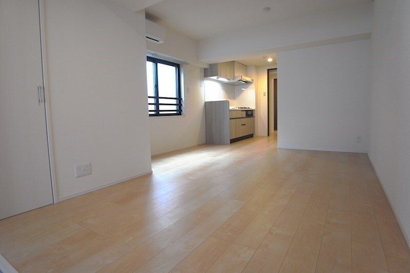 1LDK Mansion in Chiyoda, Tokyo — photo 3 of 3