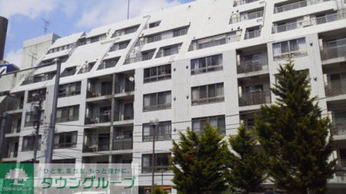1LDK Mansion in Chiyoda, Tokyo - Image 1