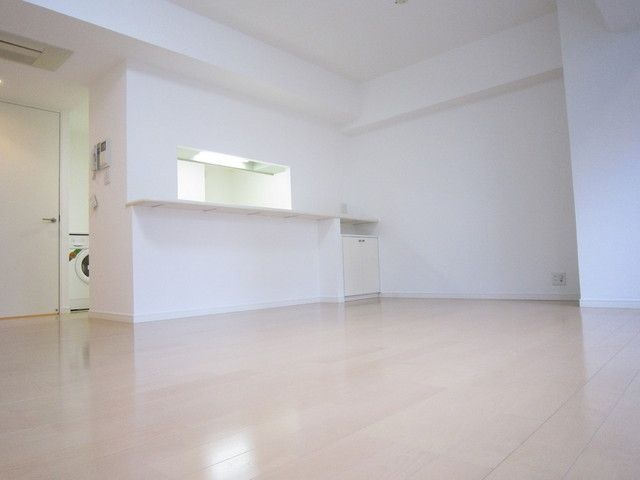1LDK Mansion in Chiyoda, Tokyo — photo 3 of 3