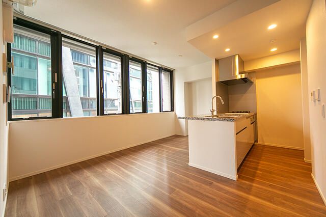 1LDK Mansion in Chiyoda, Tokyo — photo 3 of 3