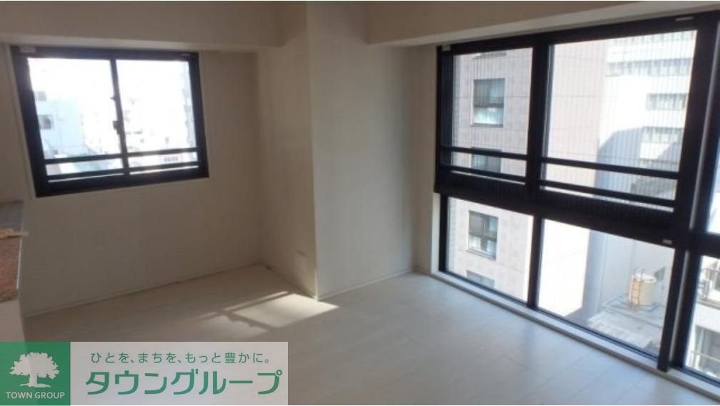 1LDK Mansion in Chiyoda, Tokyo — photo 3 of 3