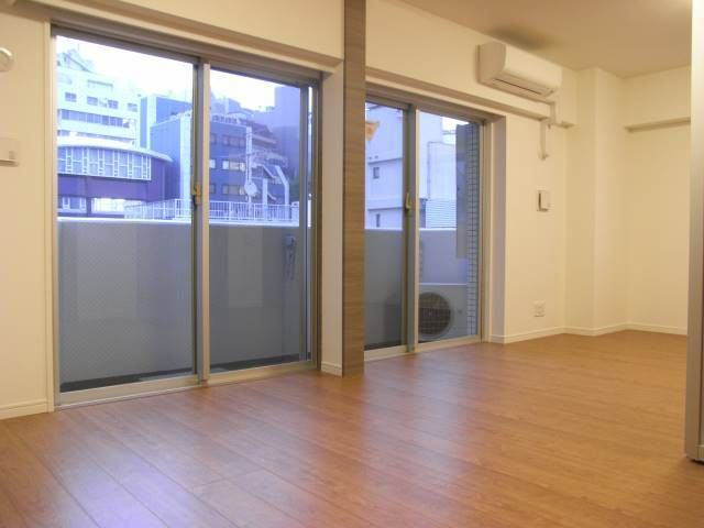 1LDK Mansion in Chiyoda, Tokyo — photo 3 of 3