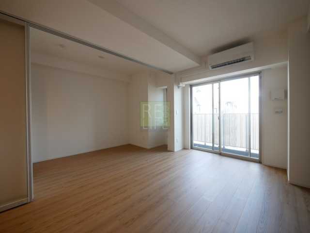 1LDK Mansion in Chiyoda, Tokyo