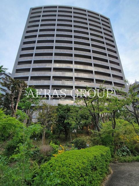 1LDK Mansion in Chiyoda, Tokyo - Image 1