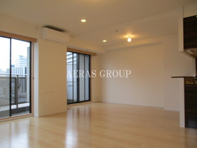 1LDK Mansion in Chiyoda, Tokyo — photo 3 of 3