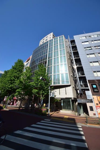 1LDK Mansion in Chiyoda, Tokyo - Image 1
