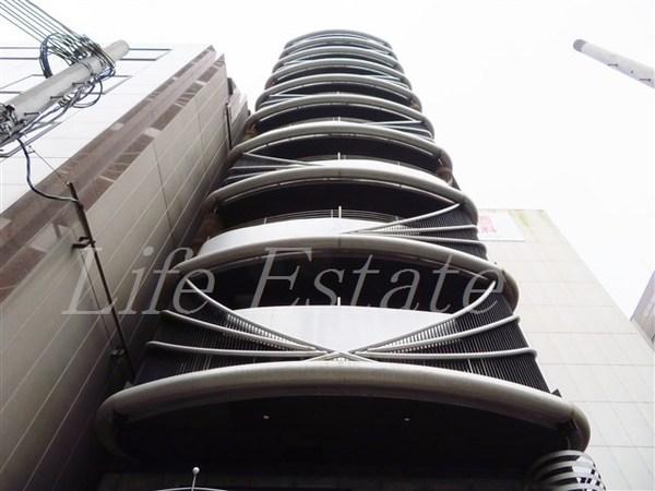 1LDK Mansion in Chuo-ku, Osaka - Image 1