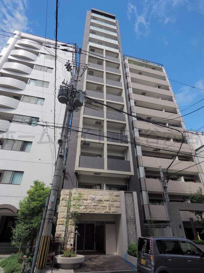 1LDK Mansion in Chuo-ku, Osaka - Image 1
