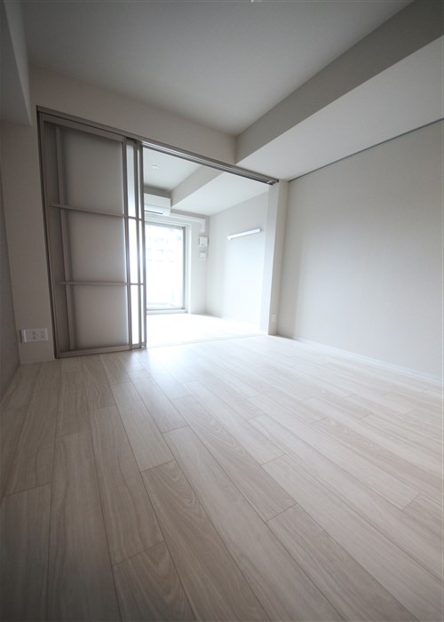 1LDK Mansion in Chuo-ku, Osaka — photo 3 of 3
