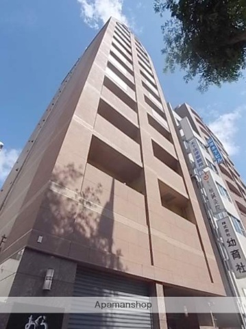 1LDK Mansion in Chuo-ku, Osaka - Image 1