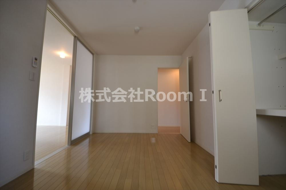 1LDK Mansion in Chuo-ku, Osaka — photo 3 of 3