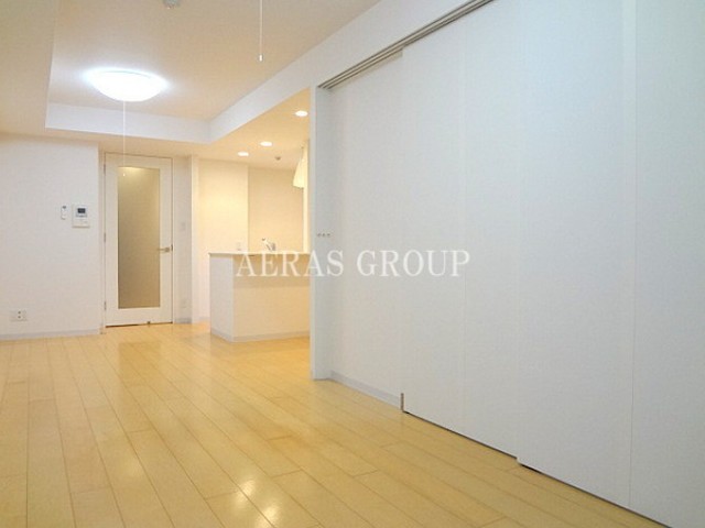1LDK Mansion in Chuo, Tokyo — photo 3 of 3