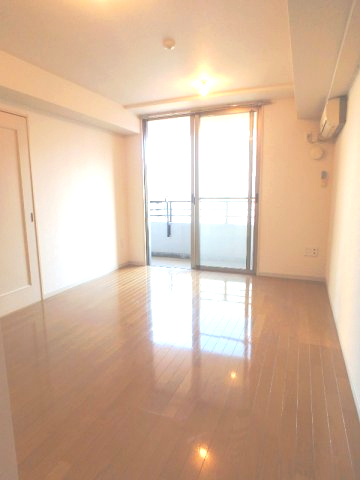 1LDK Mansion in Chuo, Tokyo
