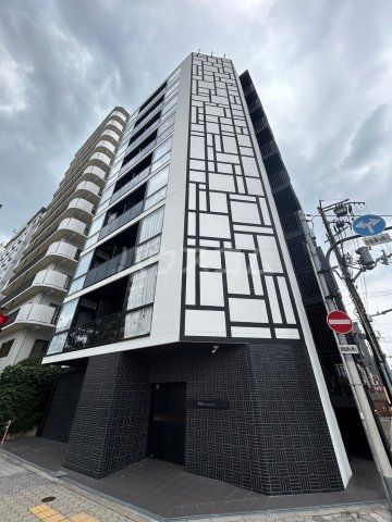 1LDK Mansion in Kita-ku, Osaka - Image 1