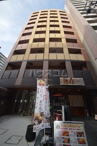 1LDK Mansion in Kita-ku, Osaka - Image 1