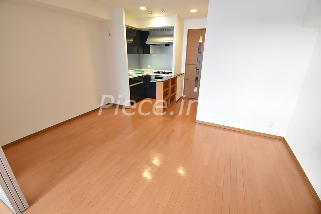 1LDK Mansion in Kita-ku, Osaka — photo 3 of 3