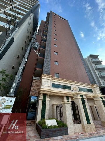 1LDK Mansion in Kita-ku, Osaka - Image 1