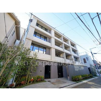 1LDK Mansion in Meguro, Tokyo - Image 1