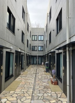 1LDK Mansion in Meguro, Tokyo - Image 1