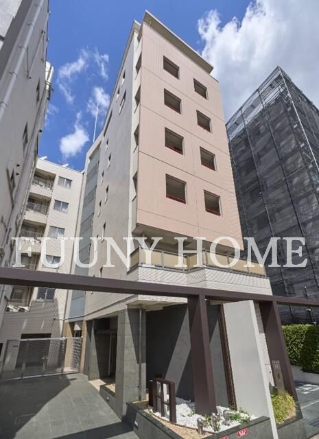 1LDK Mansion in Meguro, Tokyo - Image 1