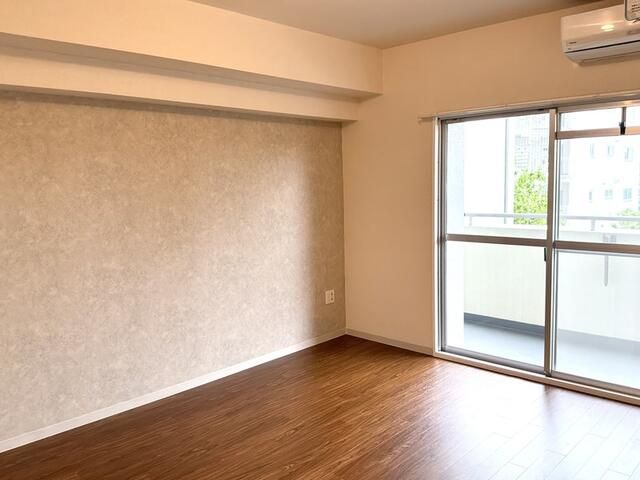1LDK Mansion in Meguro, Tokyo - Image 1