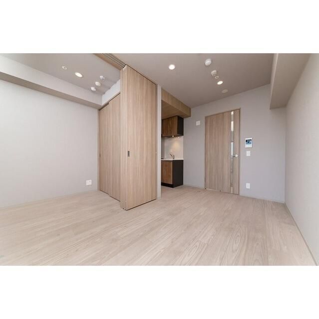 1LDK Mansion in Meguro, Tokyo — photo 3 of 3