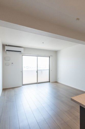 1LDK Mansion in Meguro, Tokyo — photo 3 of 3