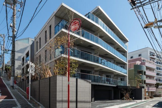 1LDK Mansion in Meguro, Tokyo