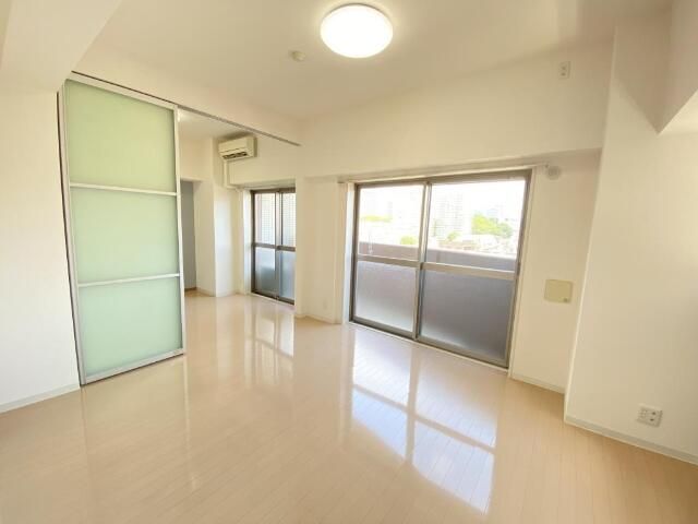 1LDK Mansion in Minato, Tokyo — photo 3 of 3