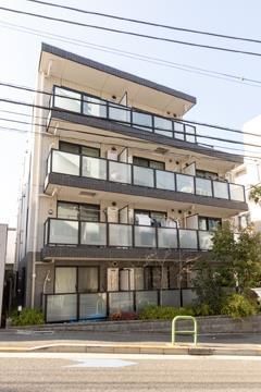1LDK Mansion in Minato, Tokyo - Image 1