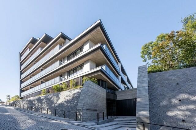 1LDK Mansion in Minato, Tokyo - Image 1