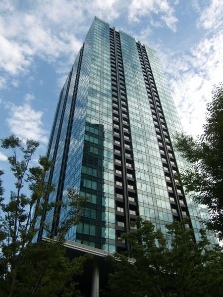 1LDK Mansion in Minato, Tokyo - Image 1