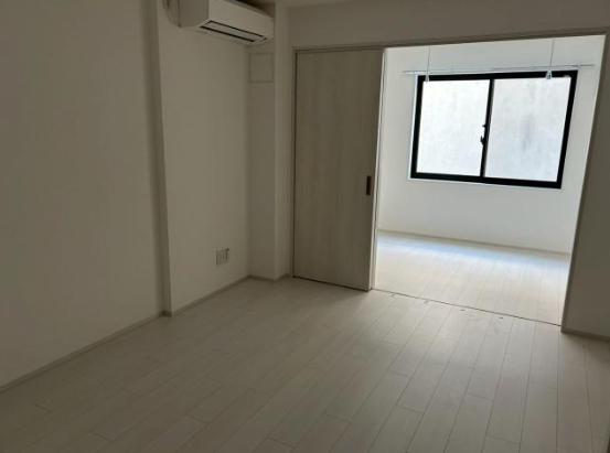 1LDK Mansion in Nakano, Tokyo - Image 1