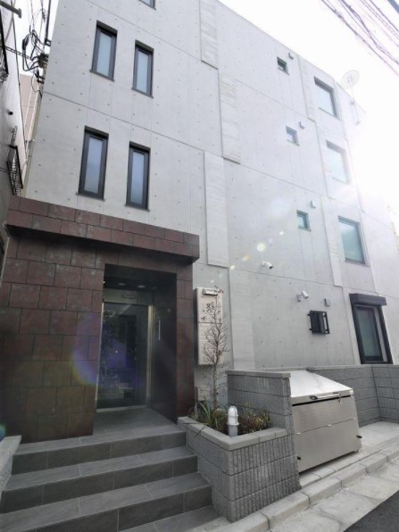 1LDK Mansion in Nakano, Tokyo - Image 1
