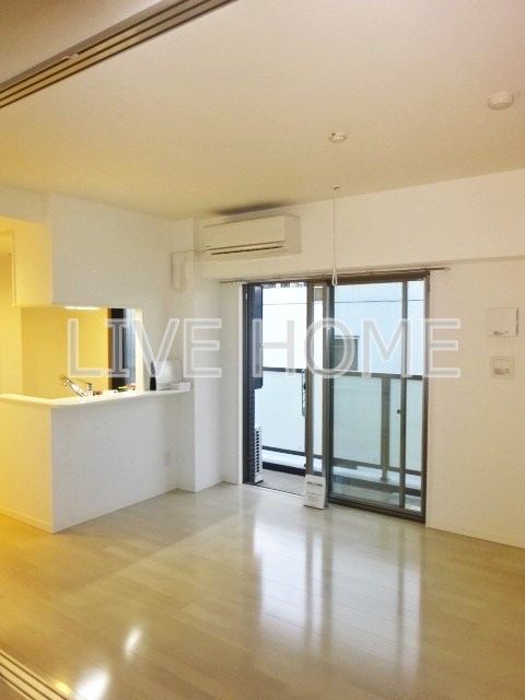 1LDK Mansion in Nakano, Tokyo — photo 3 of 3
