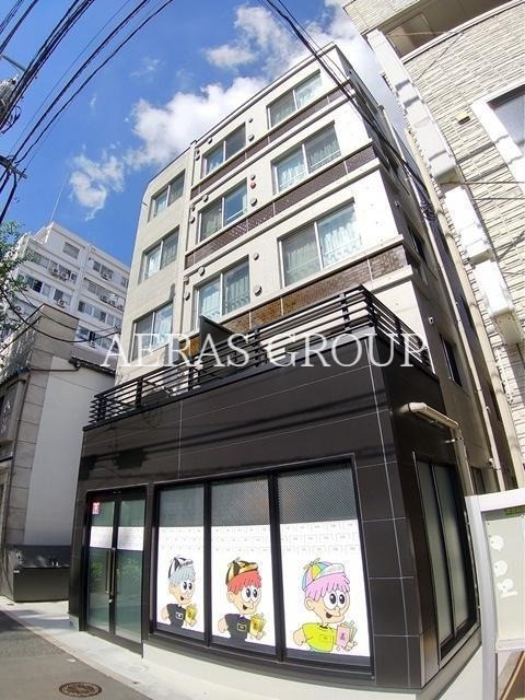1LDK Mansion in Nakano, Tokyo - Image 1