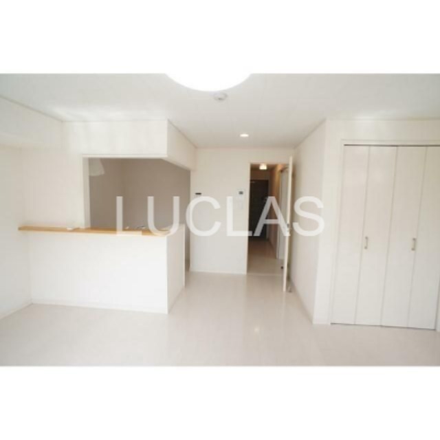 1LDK Mansion in Nakano, Tokyo — photo 3 of 3