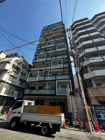 1LDK Mansion in Naniwa-ku, Osaka - Image 1