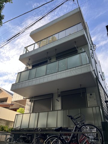 1LDK Mansion in Setagaya, Tokyo - Image 1