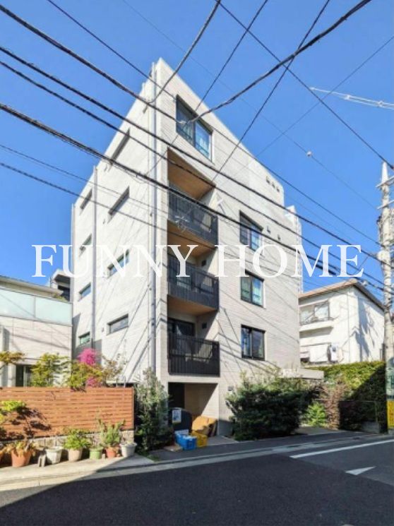 1LDK Mansion in Setagaya, Tokyo - Image 1