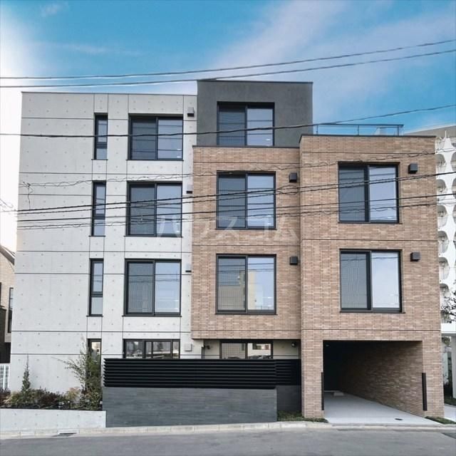 1LDK Mansion in Setagaya, Tokyo - Image 1